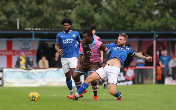Corinthian-Casuals buscava classifica��o hist�rica, mas ficou pelo caminho na FA Cup