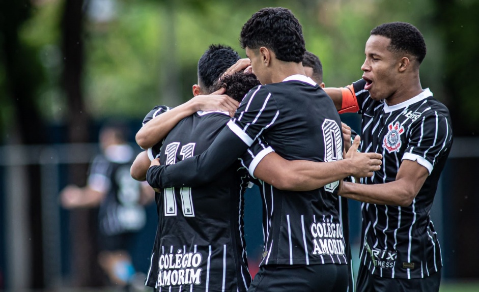 Corinthians conquistou a primeira vitria na segunda rodada da competio