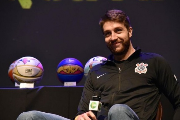 Lucas Siewert, durante o evento de lan�amento do NBB 2021/22, falou sobre compartilhar quadra com grandes nomes do basquete brasileiro