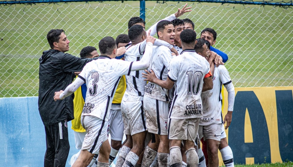 Corinthians Sub-15 est classificado para a semifinal da BH Cup; adversrio ainda no foi definido