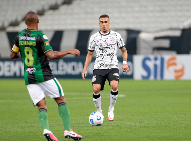 Gabriel foi expulso no �ltimo dia 19 de setembro, j� ap�s o apito final contra o Am�rica-MG, na Neo Qu�mica Arena