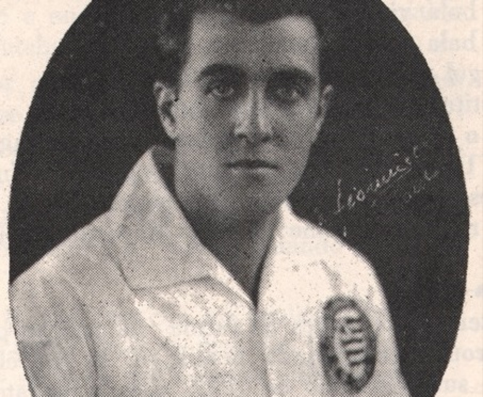 No dia 22 de outubro de 1939, Del Debbio vestiu a camisa alvinegra, em uma partida inusitada, pela ltima vez