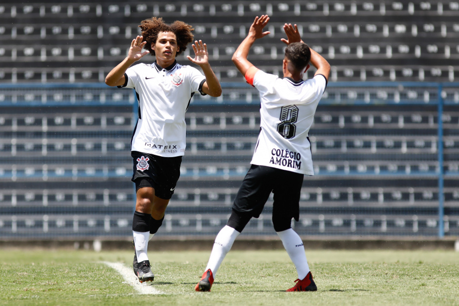 Biro fez o segundo gol do Corinthians na ltima rodada da fase de grupos