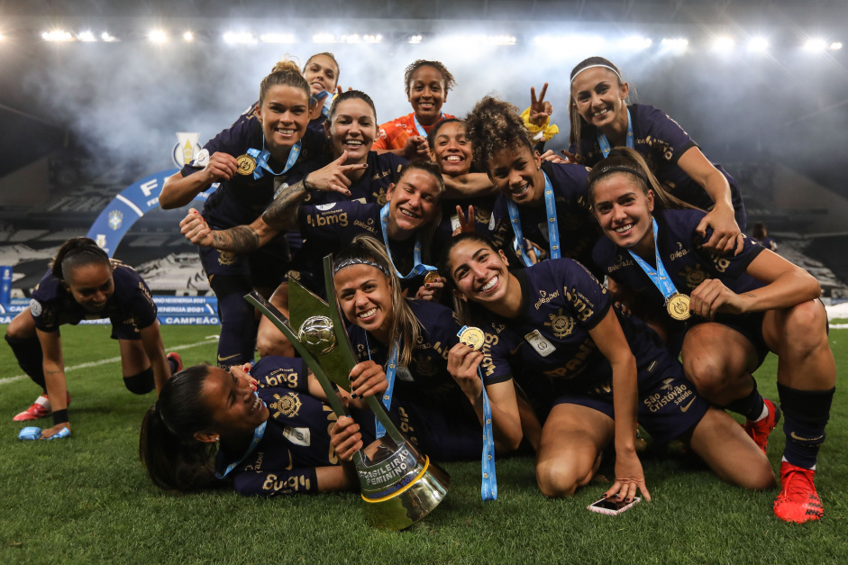 Dez jogadores do Corinthians foram escolhidas para a Seleo da Torcida do Brasileiro Feminino de 2021