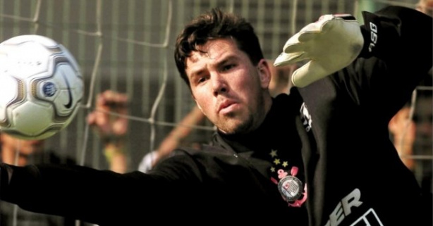 Doni ficou no Corinthians de 2001 a 2003