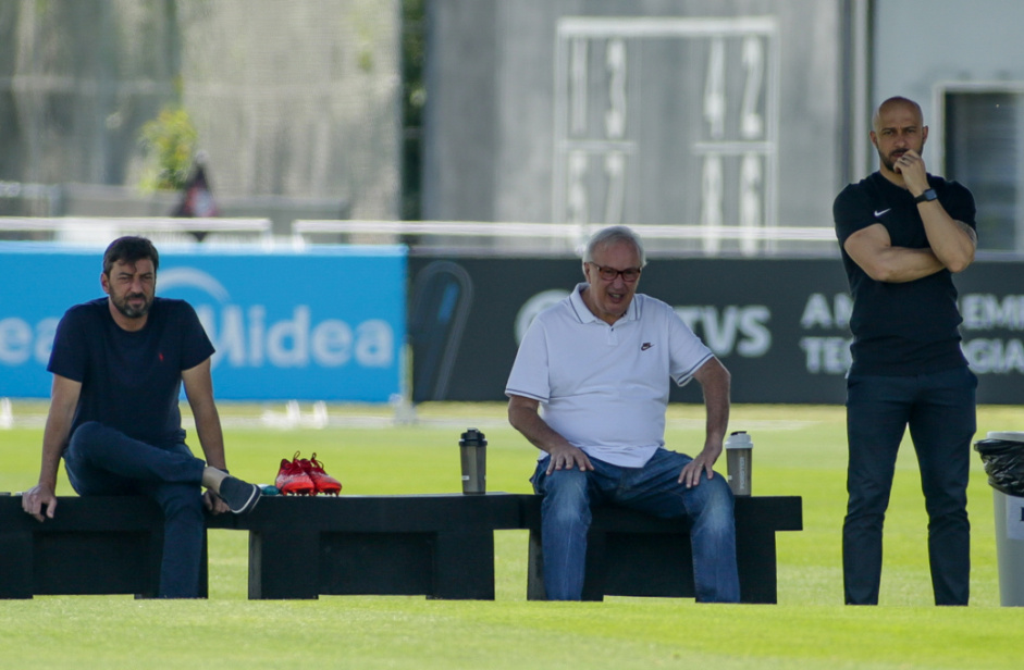 Diretores do Corinthians, Alessandro e Roberto de Andrade confiam que Corinthians pode brigar por ttulos em 2022