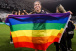 Kati relembra momento com bandeira LGBT na final do Brasileir�o e refor�a: 'N�o � s� uma opini�o'