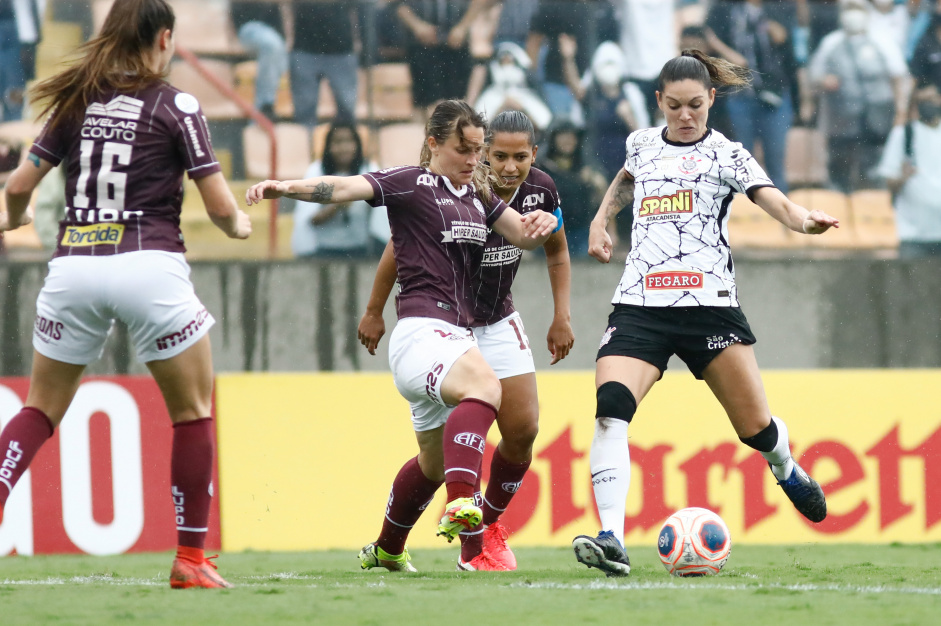 Gabi Zanotti marcou dois gols nos dois jogos da semifinal do Paulisto Feminino