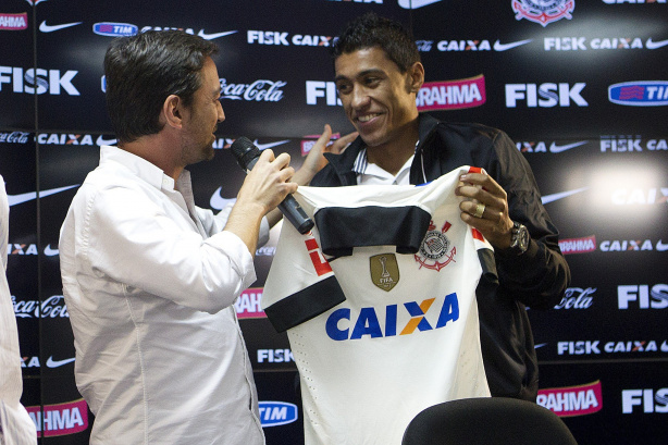 Duilio voltou a confirmar o interesse do Corinthians na contrata��o de Paulinho
