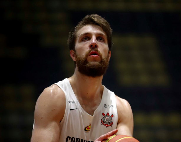 Lucas Siewert falou sobre as expectativas para a temporada e para o pr�ximo confronto no Gin�sio Wlamir Marques