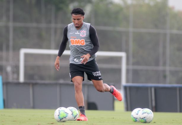Éderson foi suspenso e não pode encarar o Corinthians neste sábado