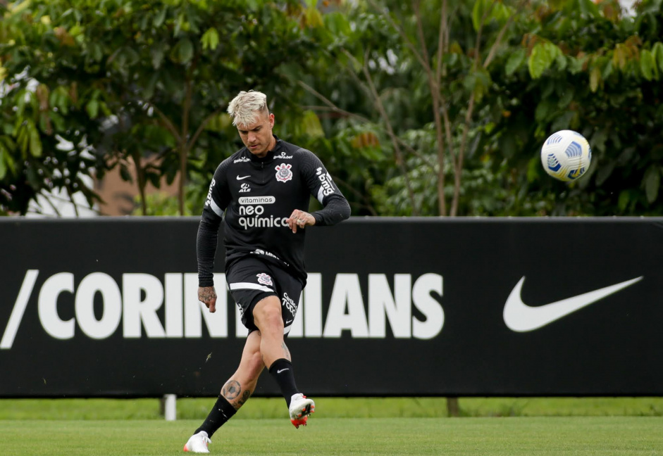 Róger Guedes projeta dificuldade em jogo do Corinthians contra