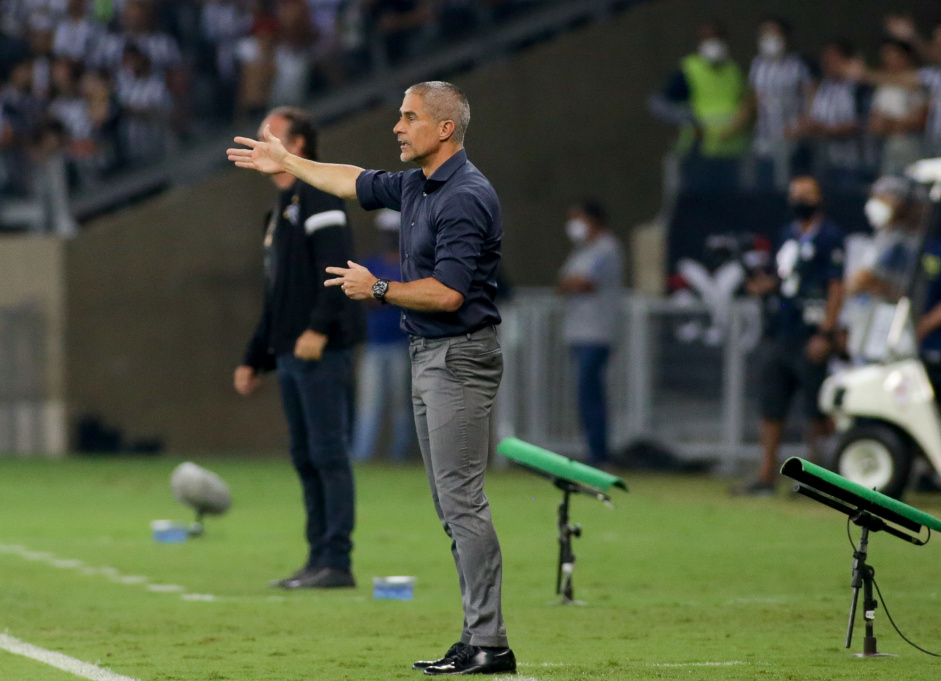 Sylvinho analisou a derrota do Corinthians
