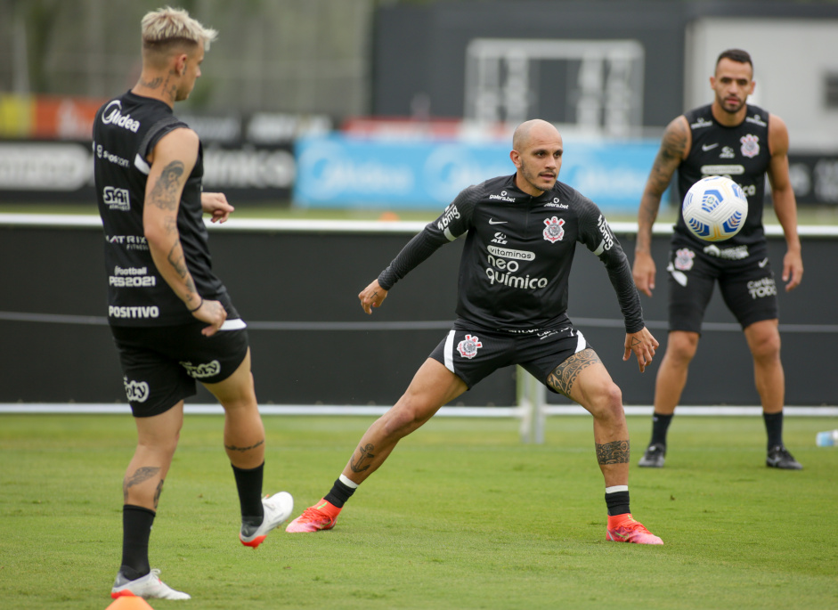 Corinthians se reapresentou no CT Joaquim Grava nesta quinta-feira