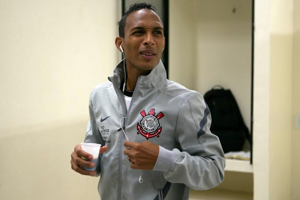 O ex-jogador Li�dson falou sobre Renato Augusto como centroavante e pincelou sobre o momento de Sylvinho no Corinthians