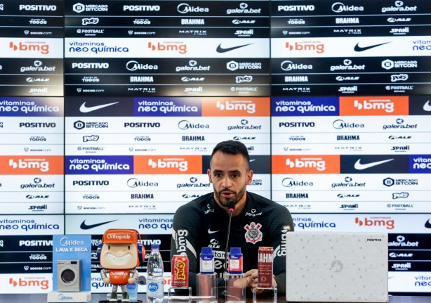 Renato Augusto falou sobre como  tem sido atuar como falso 9 pelo Corinthians