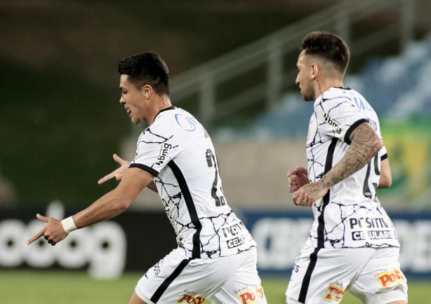 Roni fez o primeiro gol num duelo entre Corinthians e Cuiab� da hist�ria