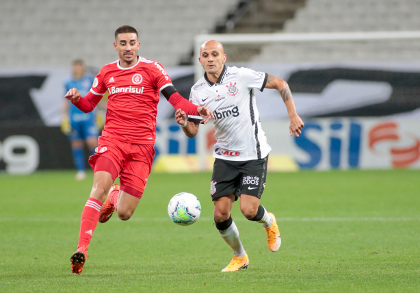 Thiago Galhardo elogiou a torcida do Corinthians na Espanha