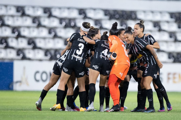Corinthians fez sete gols no segundo tempo da partida contra o Nacional-URU