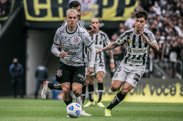 Corinthians venceu o Santos jogando me Itaquera