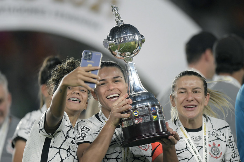 Meu Timão no LinkedIn: Meu Timão adquire direitos da Libertadores Feminina;  jogos serão…