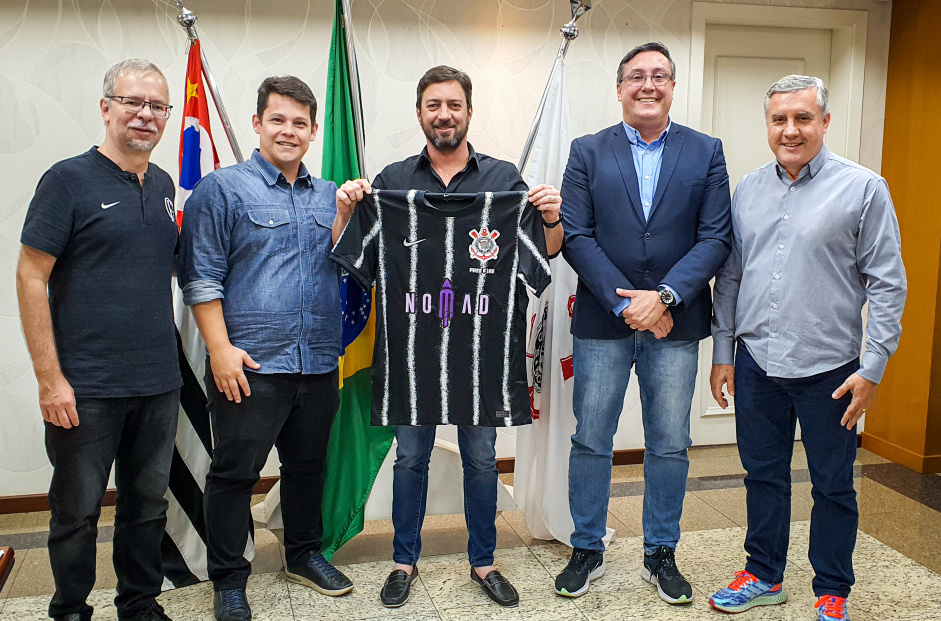 Corinthians tem parceria com a Nomad eSports para o gerenciamento do time de Free Fire e pode ser ampliada para o CS:GO