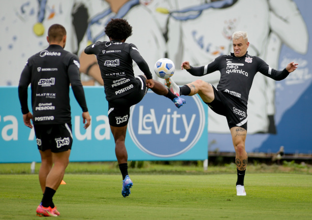 Corinthians viaja para encarar o Cear� na tarde desta quarta-feira