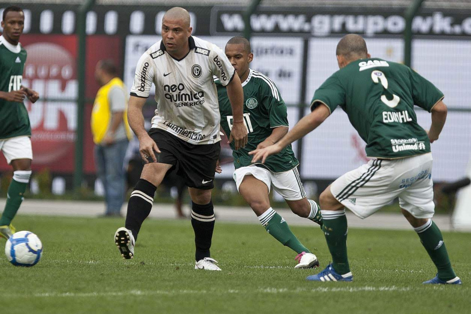 Ronaldo fez trs gols contra o Palmeiras durante os anos em que defendeu o Corinthians