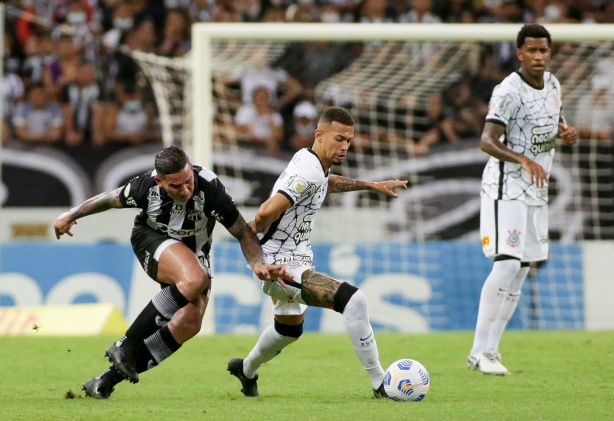 Corinthians perdeu para o Cear� no Castel�o