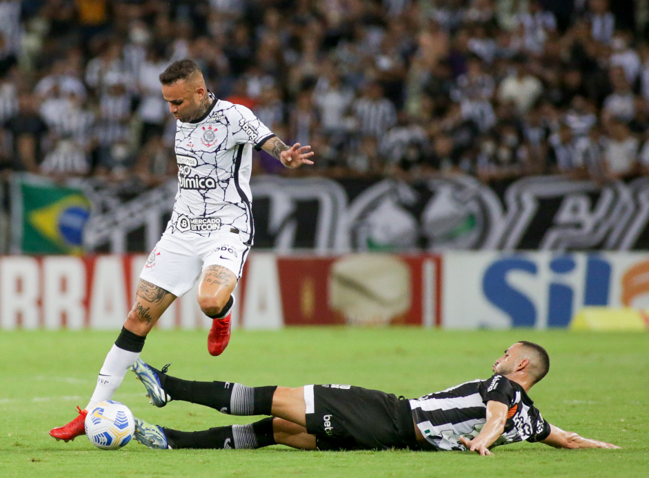 Luan voltou ao time titular do Corinthians na derrota para o Cear