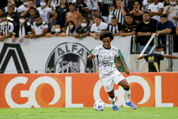 Willian falou ap�s o final da partida e lamentou mais uma derrota do Corinthians fora de casa
