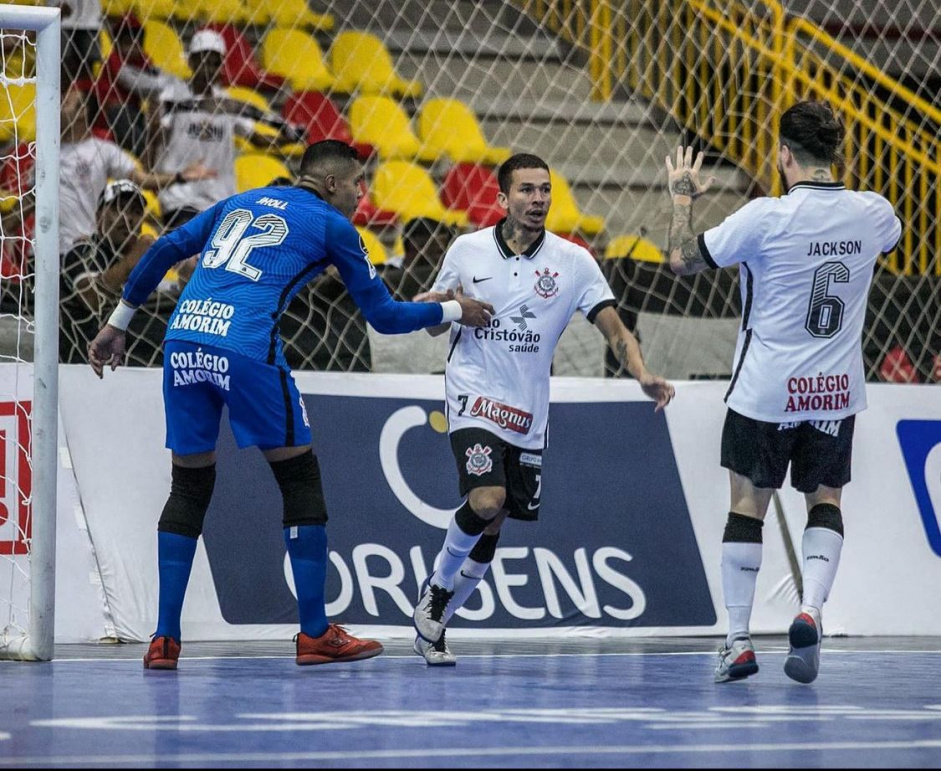 Corinthians foi derrotado pelo Magnus na final do segundo turno do Paulista de Futsal