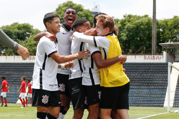 São Paulo e Santos fazem jogo de ida da semifinal do Paulista