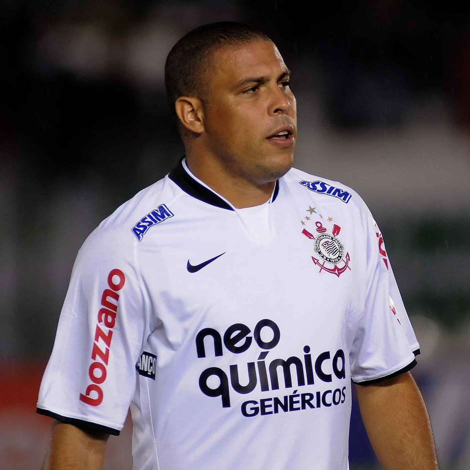 Ronaldo Fenmeno vai ter busto no Corinthians em homenagem a sua passagem vitoriosa