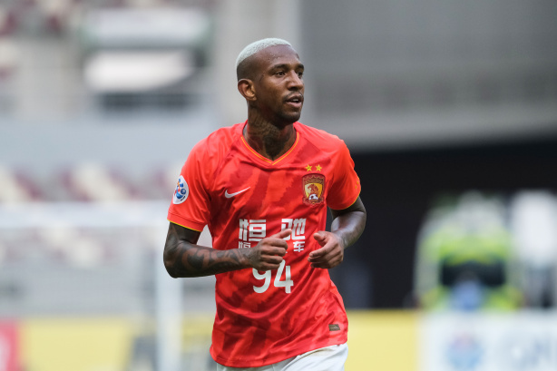 Talisca apareceu como um poss�vel alvo do  Corinthians para a temporada de 2022, mas Roberto de Andrade negou