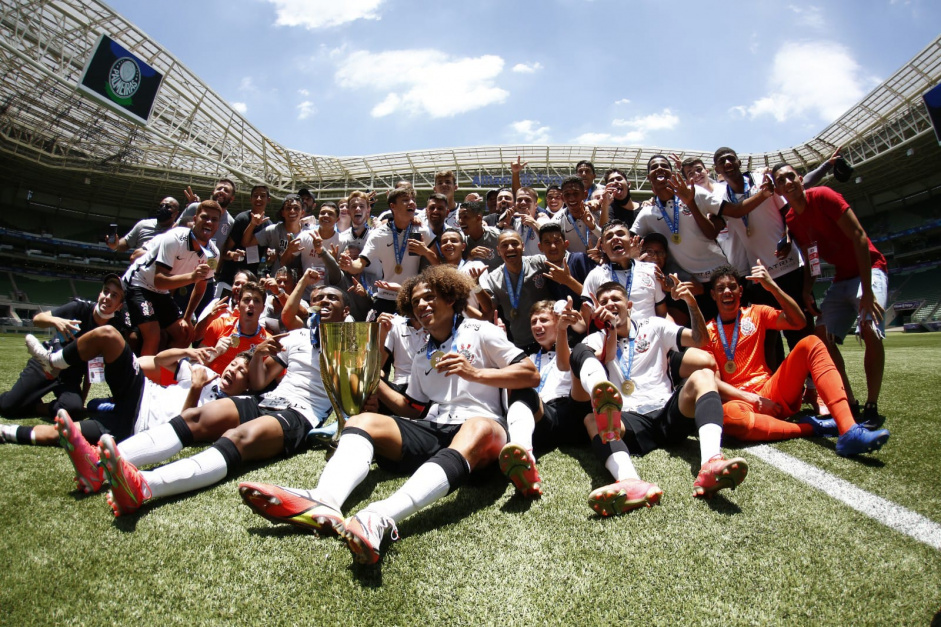 Corinthians conquistou o ttulo Paulista Sub-17 dentro do Allianz Parque