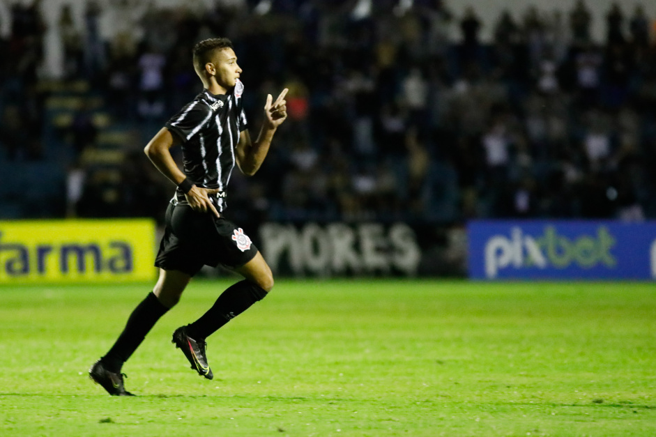 Keven foi o autor do primeiro gol do Corinthians na Copa So Paulo de Futebol Jnior 2022; Matheus Arajo completou a vitria