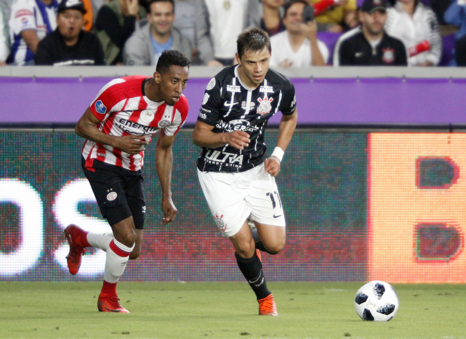 O PSV, em 2018, foi o último campeão europeu enfrentado pelo Corinthians