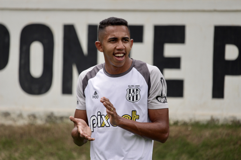 Fessin durante treino da Ponte Preta no ltimo dia 6 de janeiro