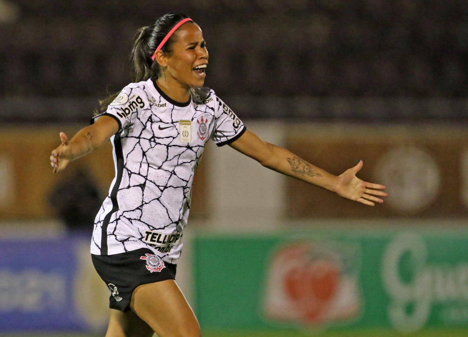 Vic Albuquerque foi a quinta baixa do Corinthians Feminino para 2022