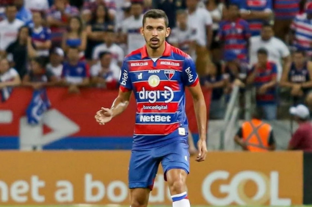 Bruno Melo �, oficialmente, o segundo refor�o do Corinthians em 2022