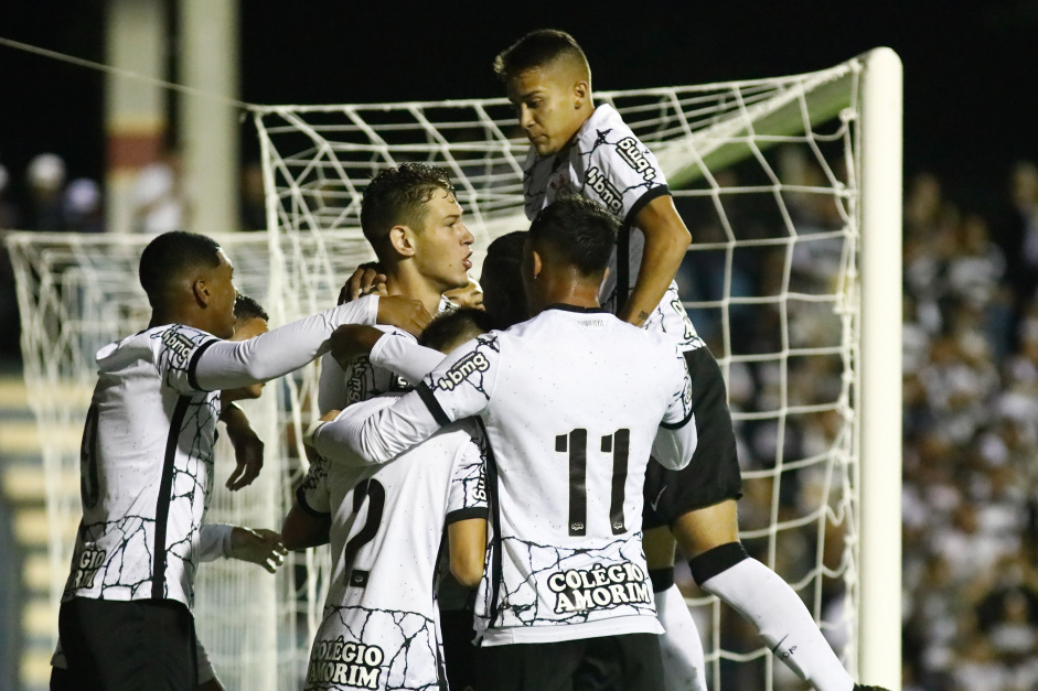 Corinthians garantiu a classificação para a terceira fase da Copinha