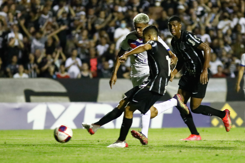 Corinthians perdeu por 2 a 1 na noite desta sexta-feira