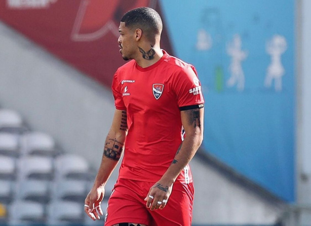 Revelado pela base do Corinthians, Miullen rescindiu com o Gil Vicente, de Portugal, após descaso