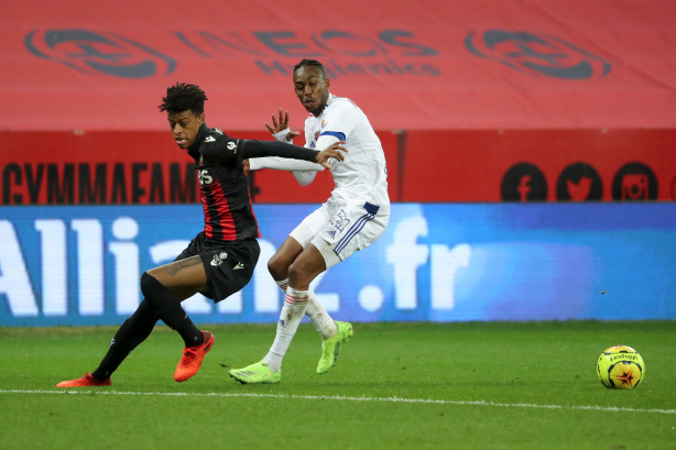Robson Bambu não entra em campo desde 14 de março de 2021
