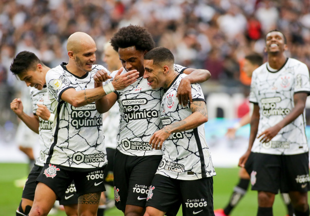 Santos goleira a Ferroviária na estreia do Paulista feminino de futebol