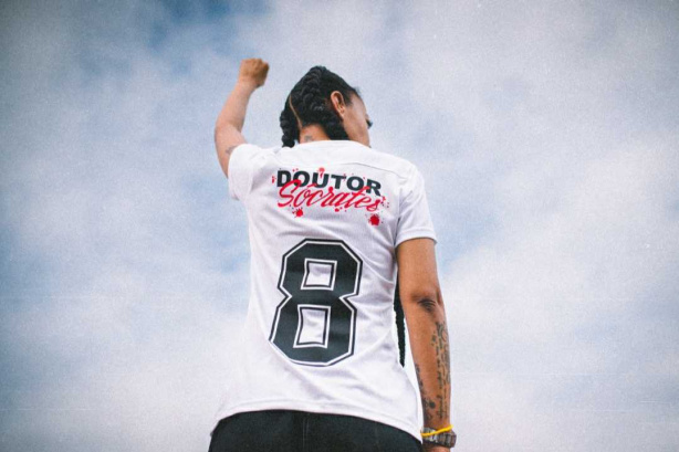 Meu Tim�o realiza sorteio de camisa comemorativa do S�crates