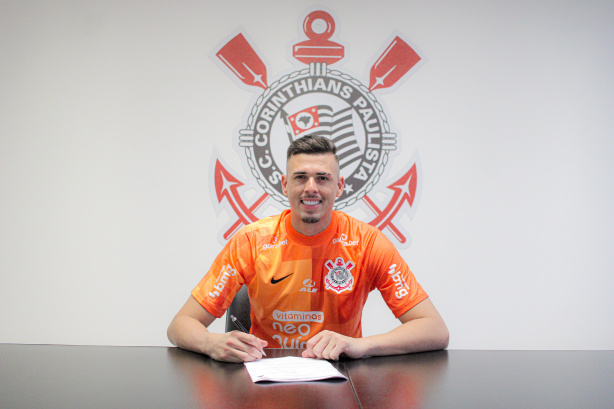 Ivan é o novo goleiro do Corinthians