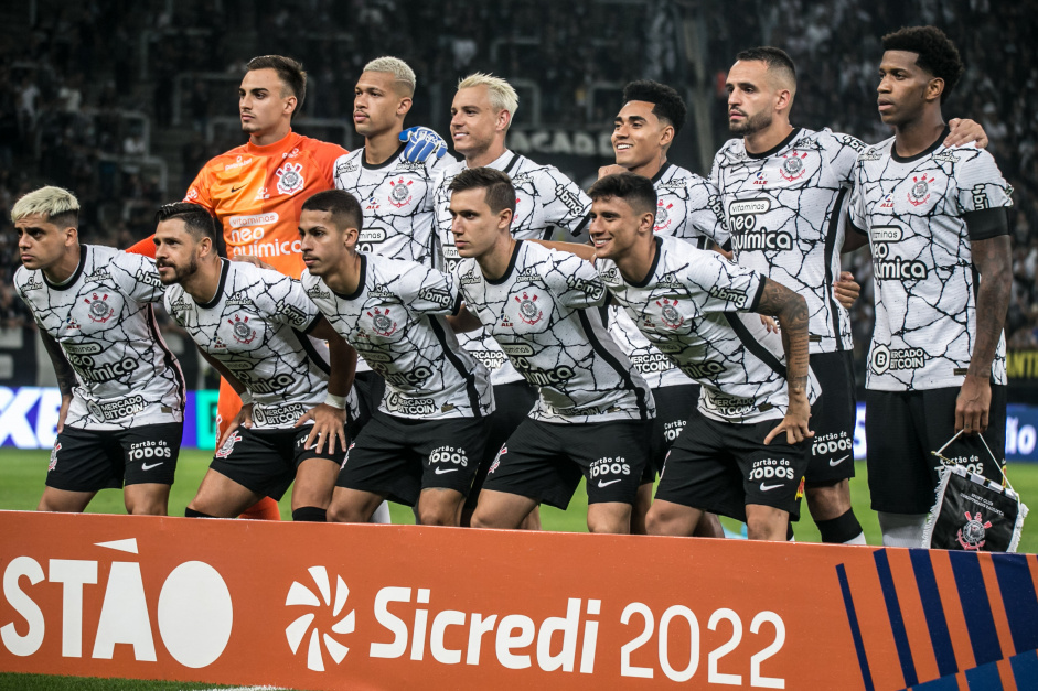 Corinthians foi derrotado pelo Santos na noite desta quarta-feira