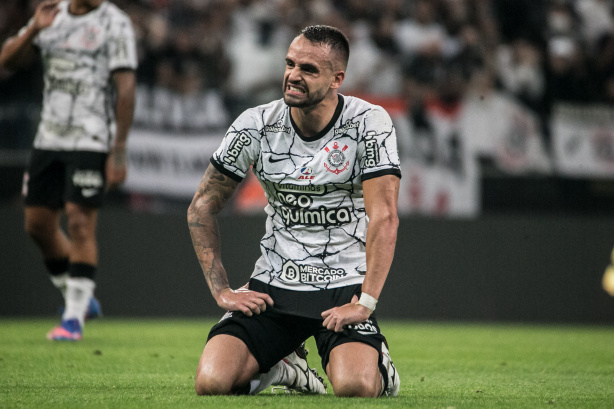 Corinthians sofreu a primeira derrota do ano no cl�ssico contra o Santos, nesta quarta-feira, na Neo Qu�mica Arena